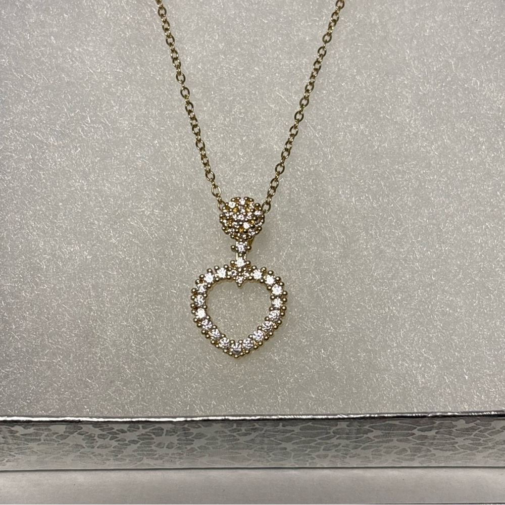 Elegant Gold Heart Pendant Necklace